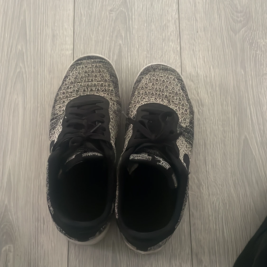 Nike Flyknit sneakers priset kan sänkas