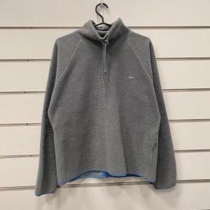 Vintage Nike Fleece - Storlek M. Skriv för mer info!
