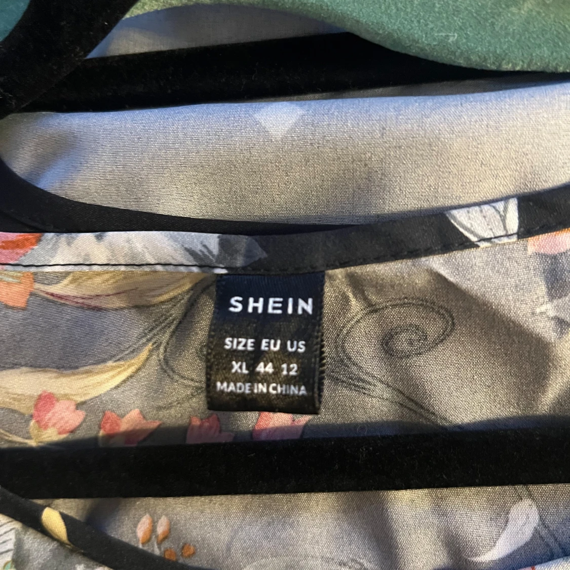 Blommig topp från Shein - 2