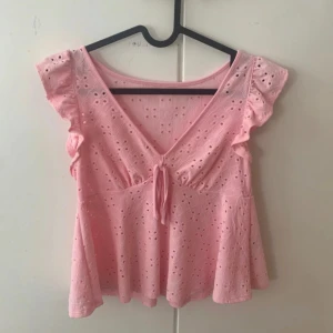 Pink blouse;)  - Been used a couple of times but looks completely new!! No damedges perfect for summer:D
