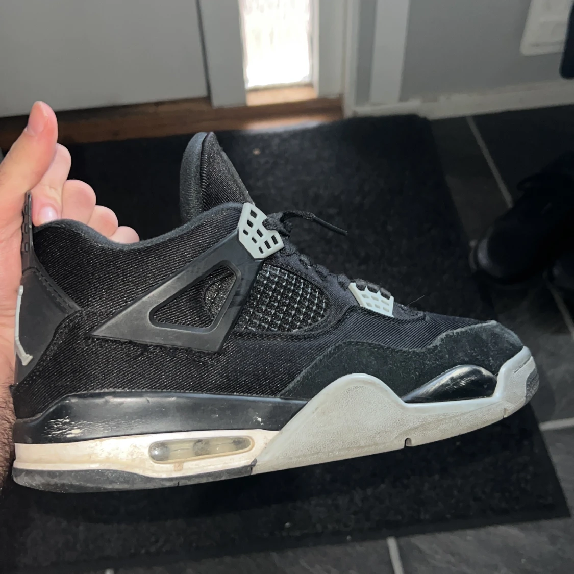 Svarta Nike Air Jordans - 2