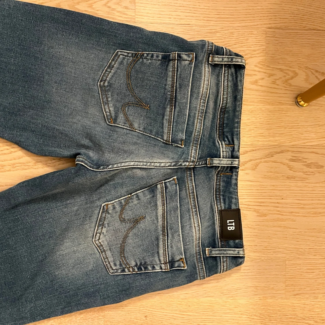 Blå bootcut jeans från LTB - 1