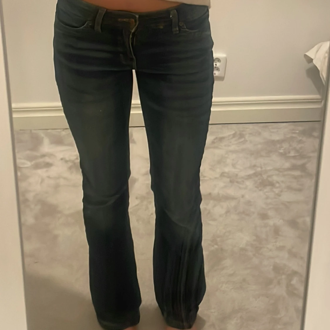 Mörkblå bootcut jeans - 1
