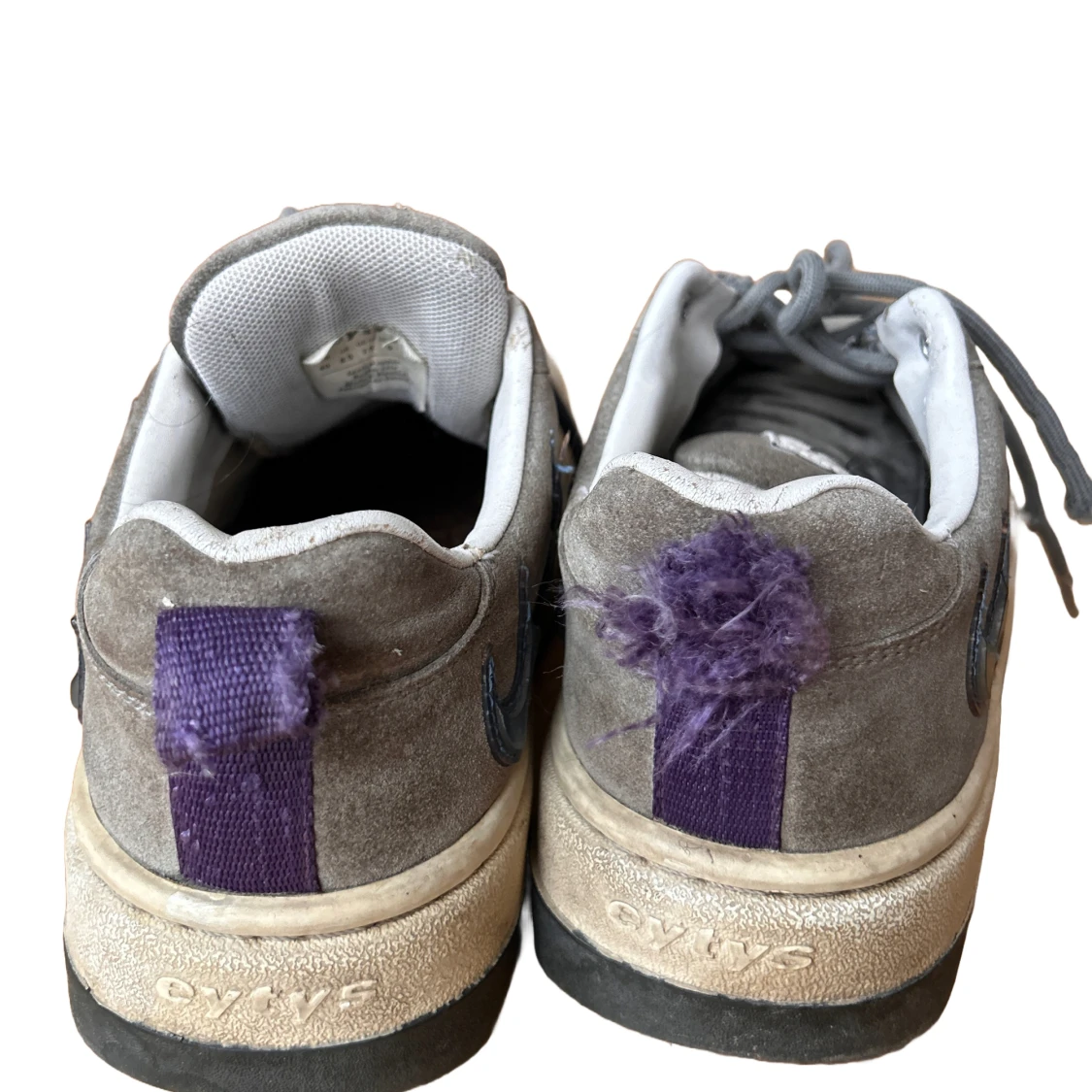 Grå sneakers från Eytys - 1