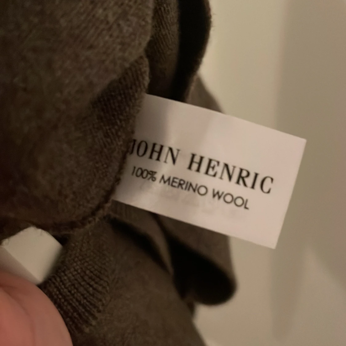 Brun tröja i merinoull från John Henric - 2