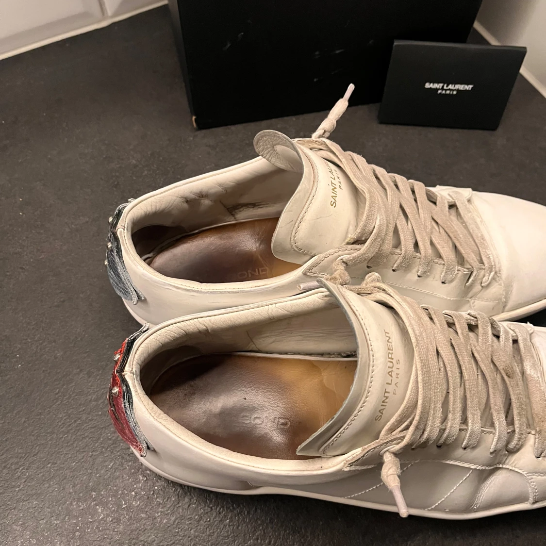 Vita sneakers från Saint Laurent - 3