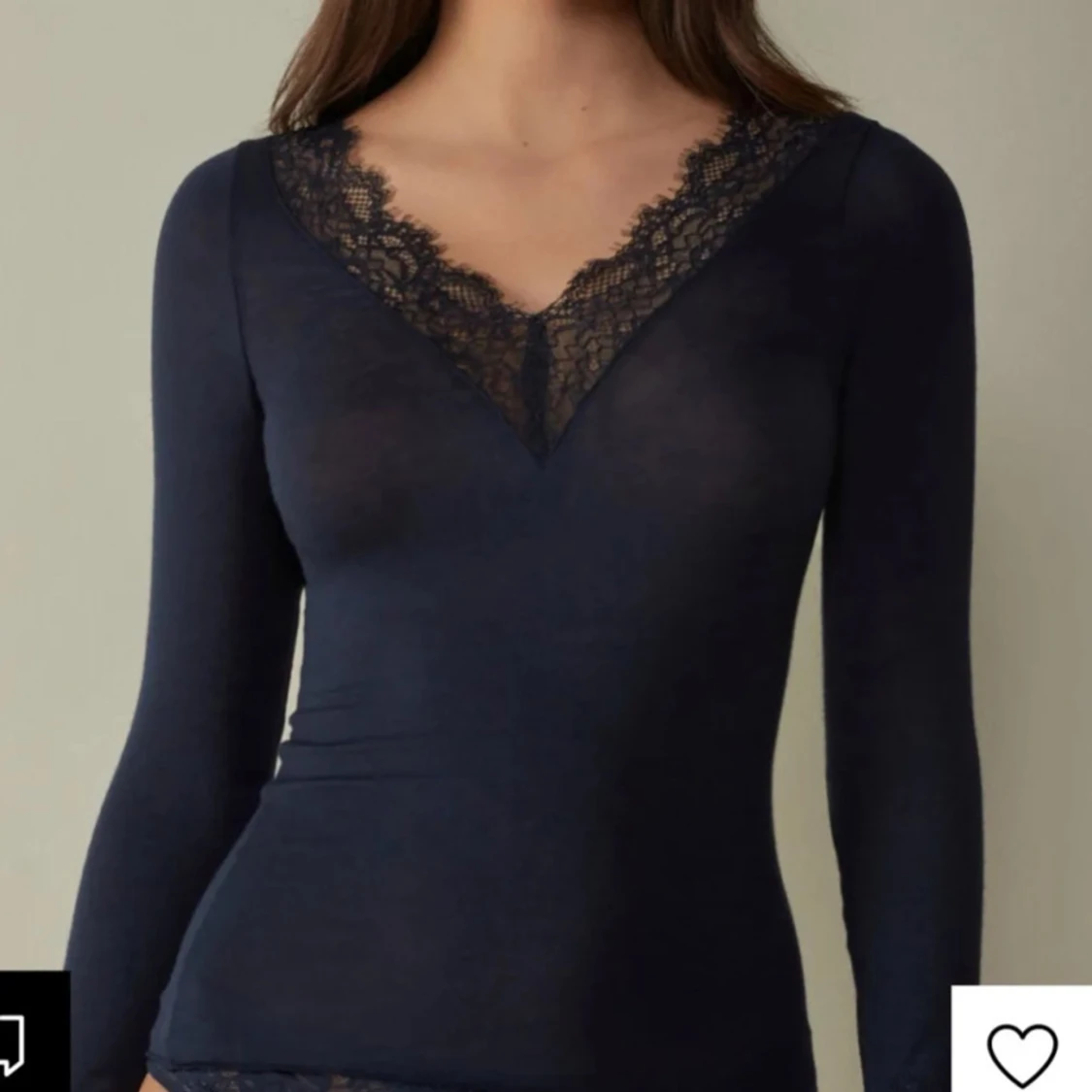 Mörkblå intimissimi tröja - 1