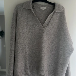 Alpacka mix tröja - En super skön och fin tröja från hm, den har lite alpacka ull i sig vilket gör den extra mysig och varm