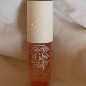 Sol de janeiro 68  - fint skick mer än hälften kvar skriv för fler bilder 💞💞100 ml tror jag