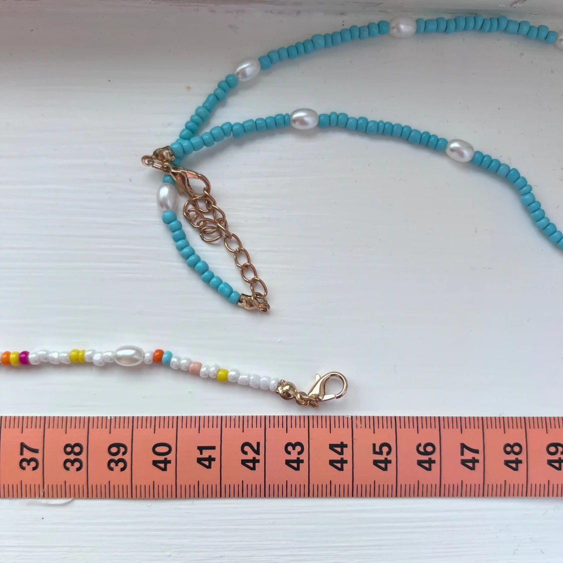 Färgglada pärlhalsband - 2