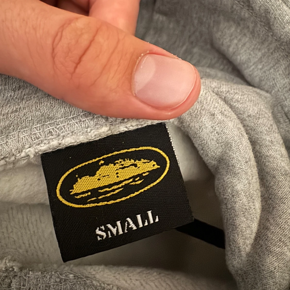 Grå Corteiz hoodie - 2