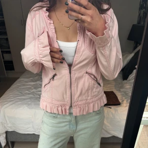 Rosa jeansjacka - Super skick!
