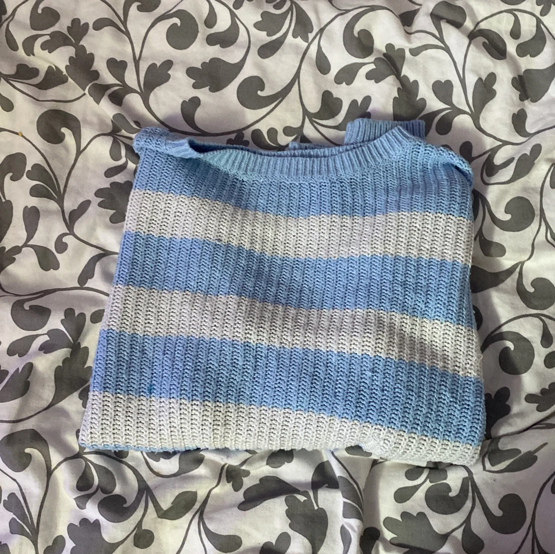 Blåvit randig stickad tröja från ONLY - 4