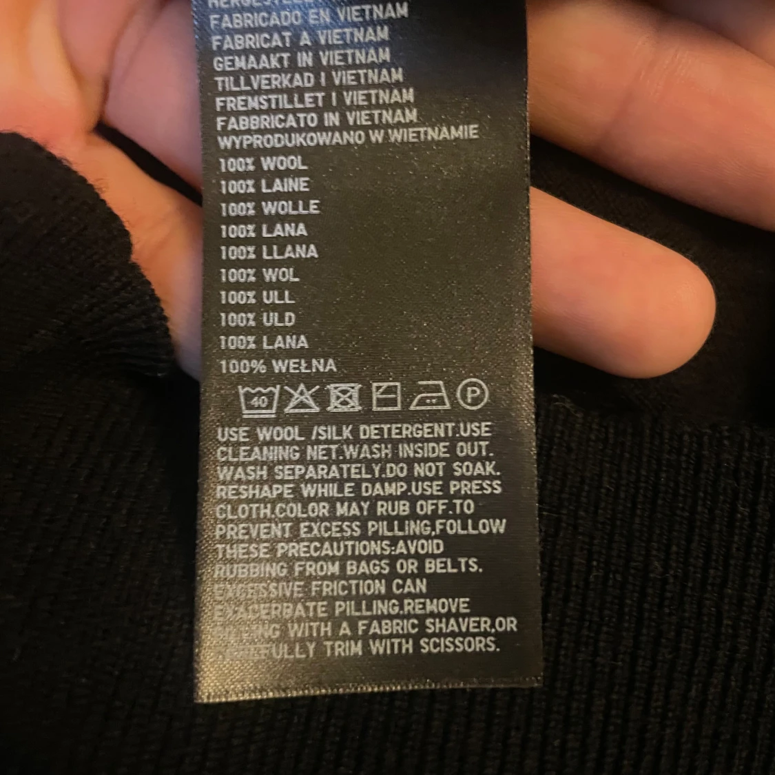 Svart halvzip-tröja från Uniqlo i ull - 3