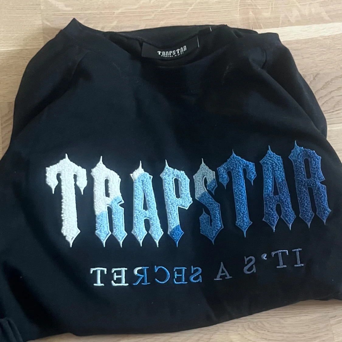 Trapstar set + en tshirt  - 3