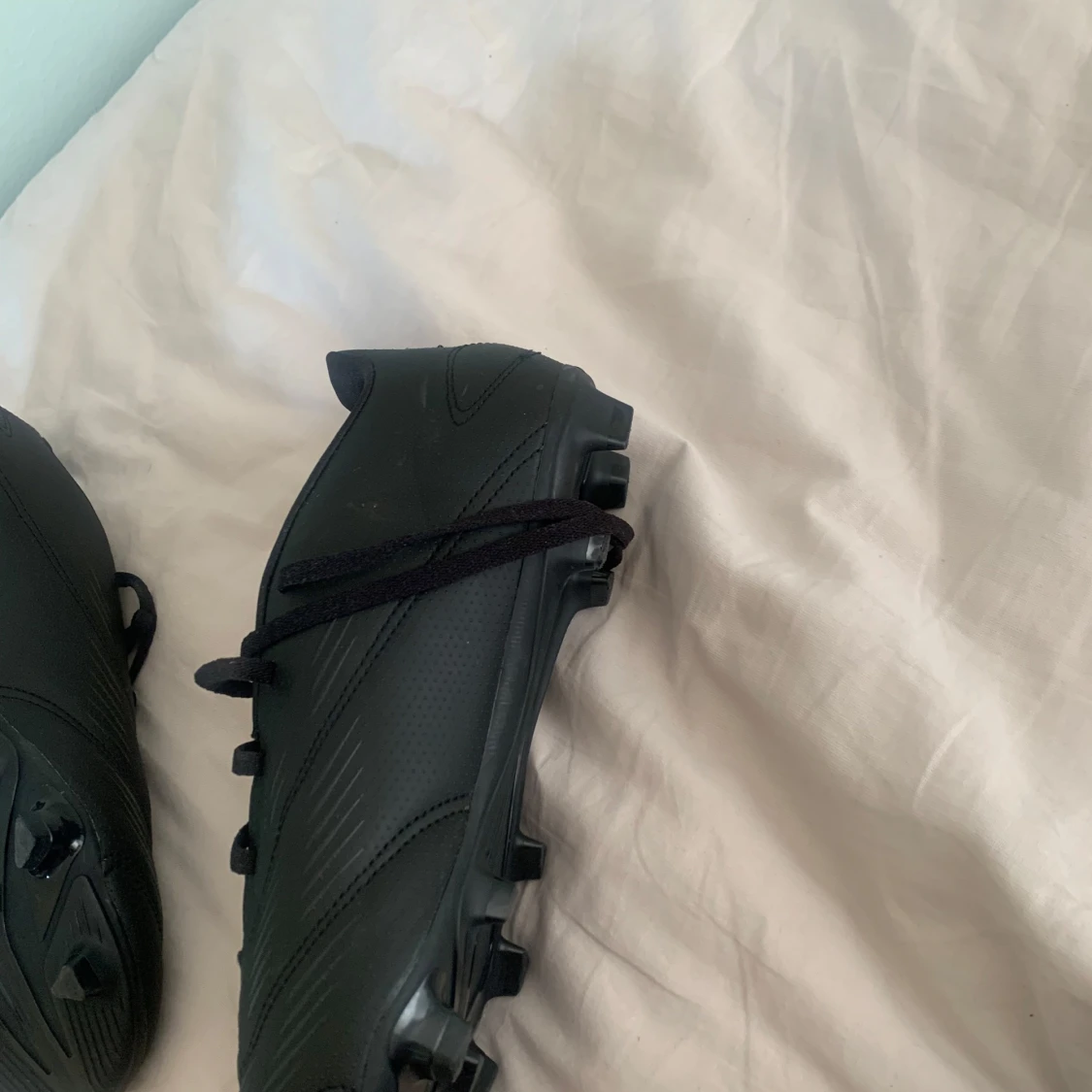 Svarta Adidas Predator fotbollsskor - 2