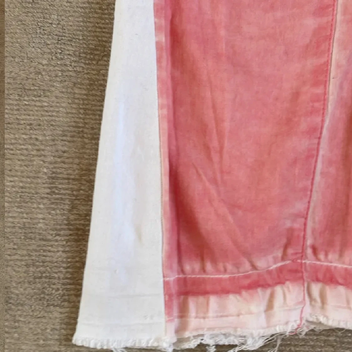 Rosa bootcut jeans med vita paneler från Place du Jour - 3