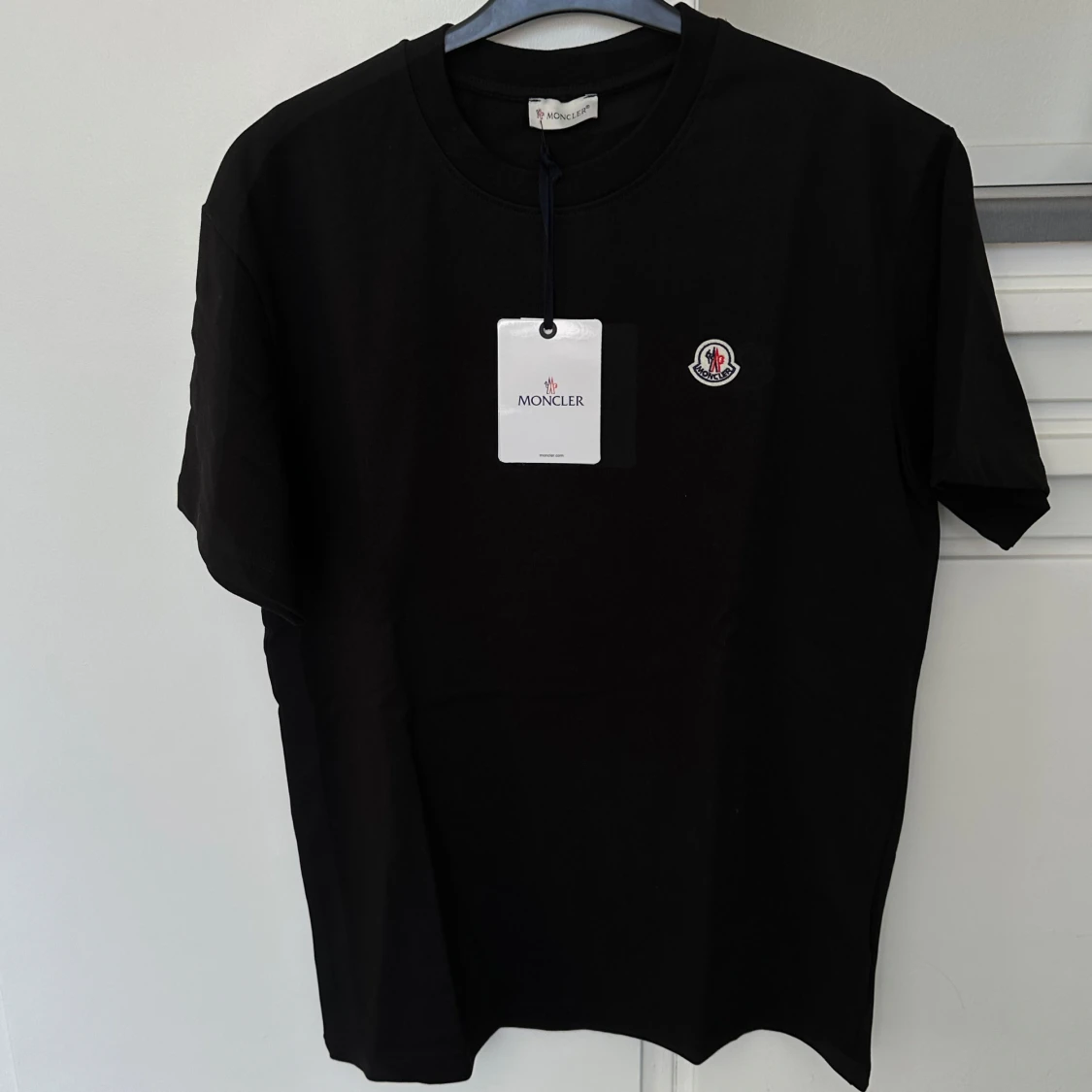 Svart t-shirt från Moncler