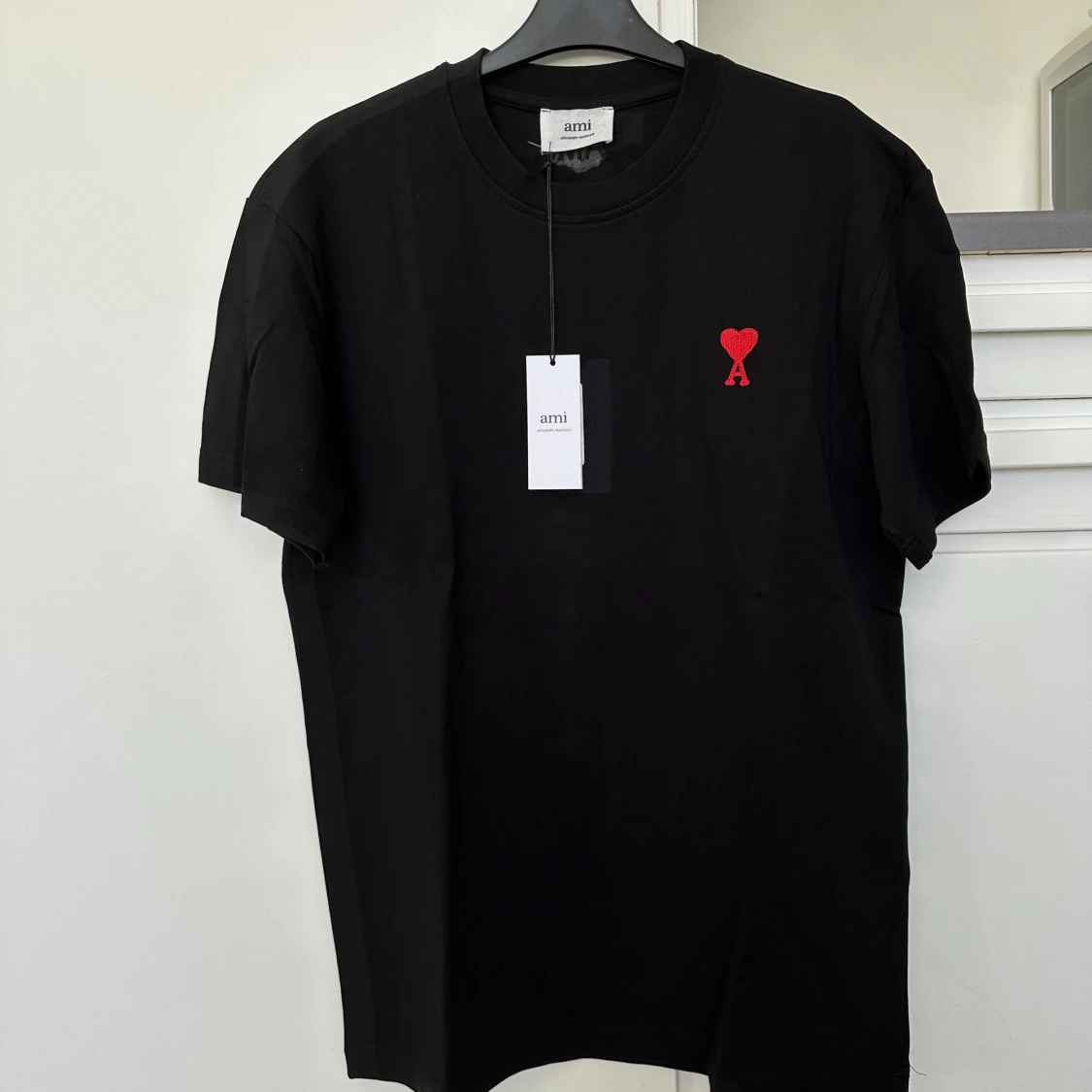 Svart t-shirt från Ami Paris♥️ - 1