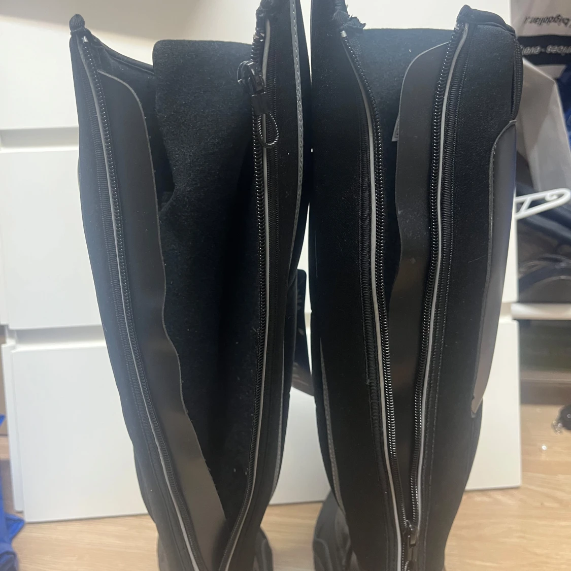 Svarta ridstövlar med snörning och dragkedja - 2