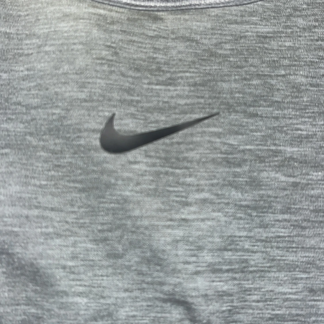 Grå sport-bh från Nike - 2