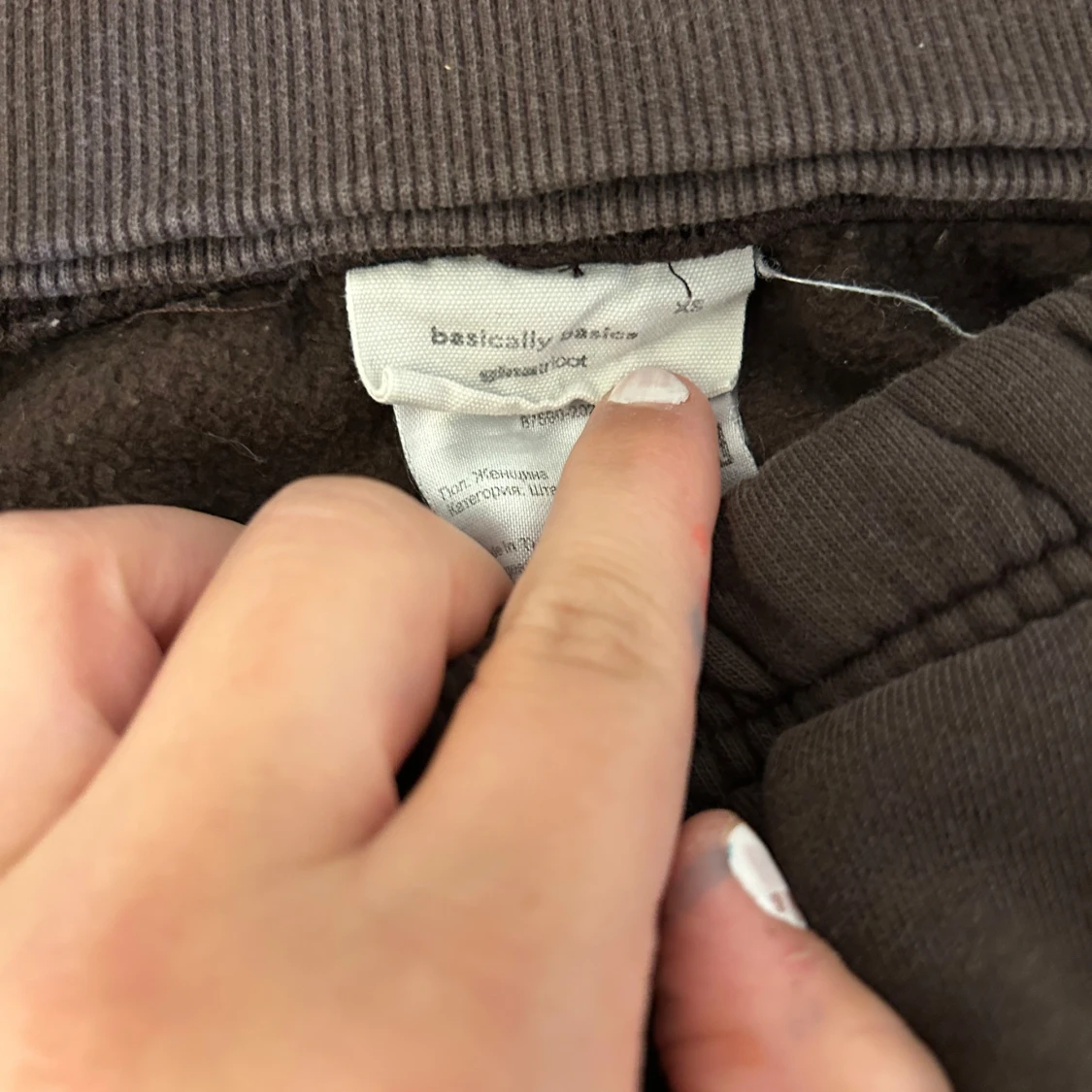 Brun sweatshirt från Basically Basic - 3