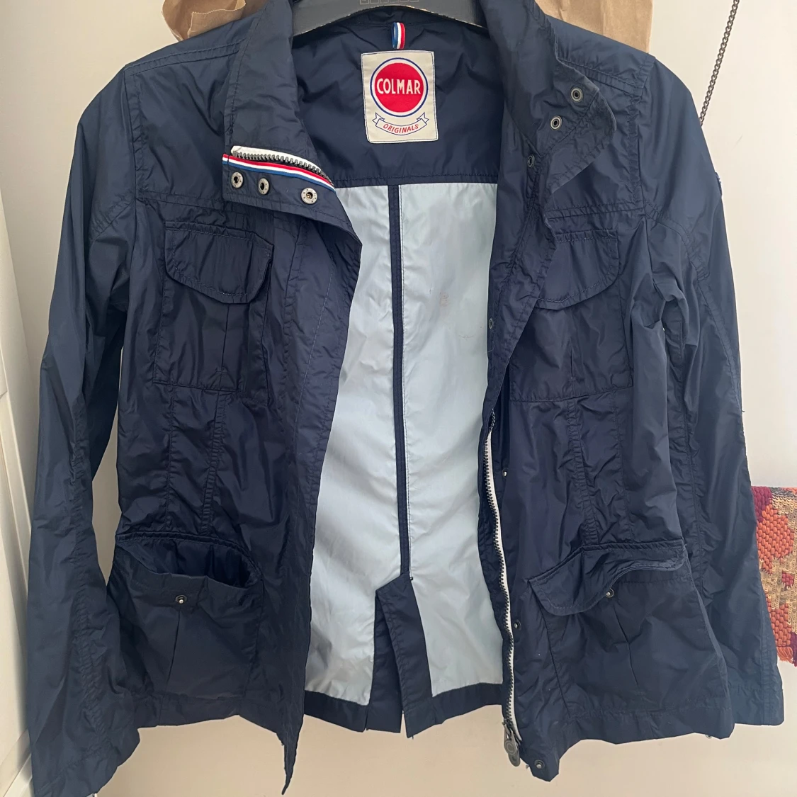 Mörkblå vindjacka från Colmar