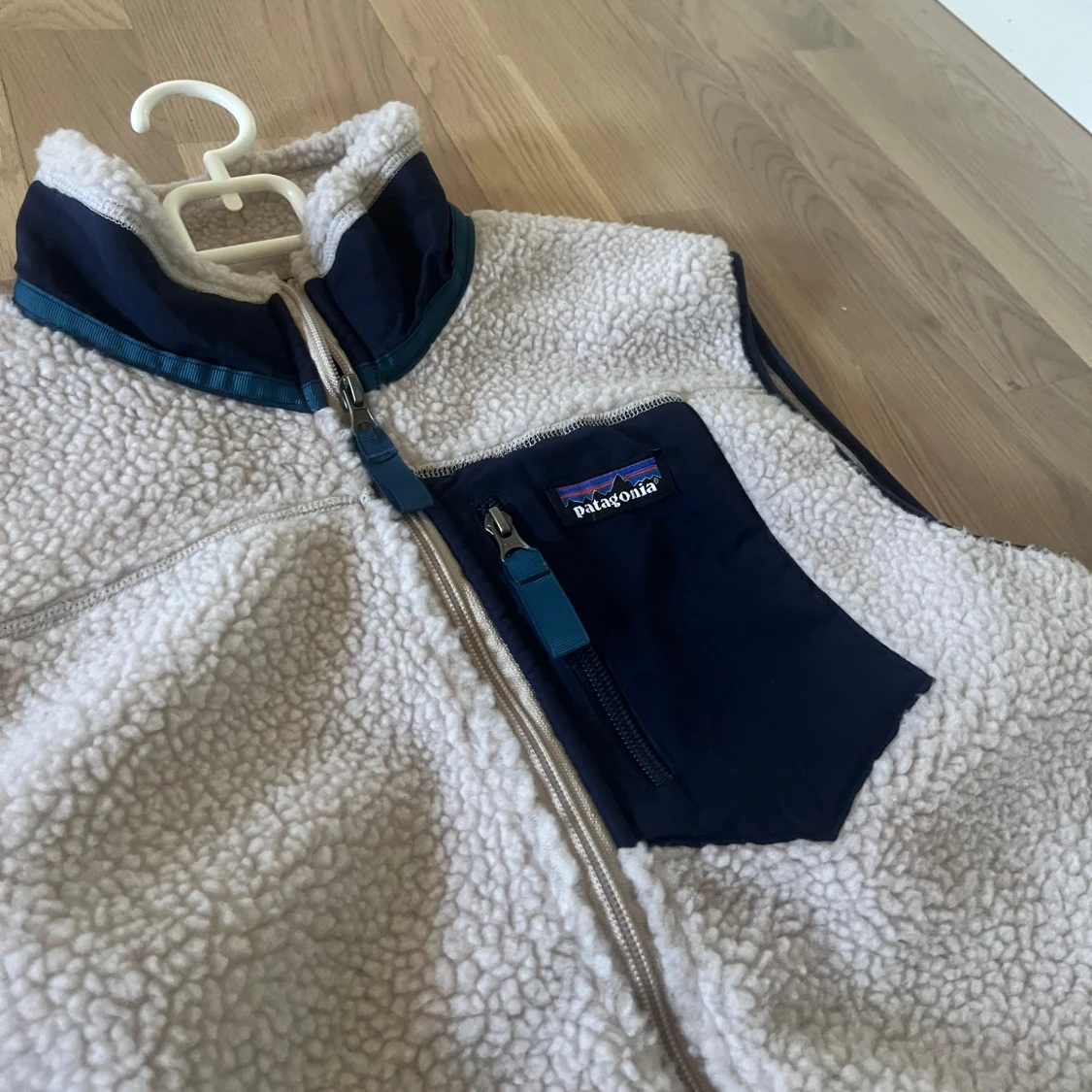 Vit fleeceväst från Patagonia - 2