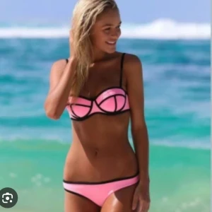 Rosa bikini topp från TRIANGL - populär bikinitopp från TRIANGL. Storlek M, C-kupa. 💞pris går att diskutera