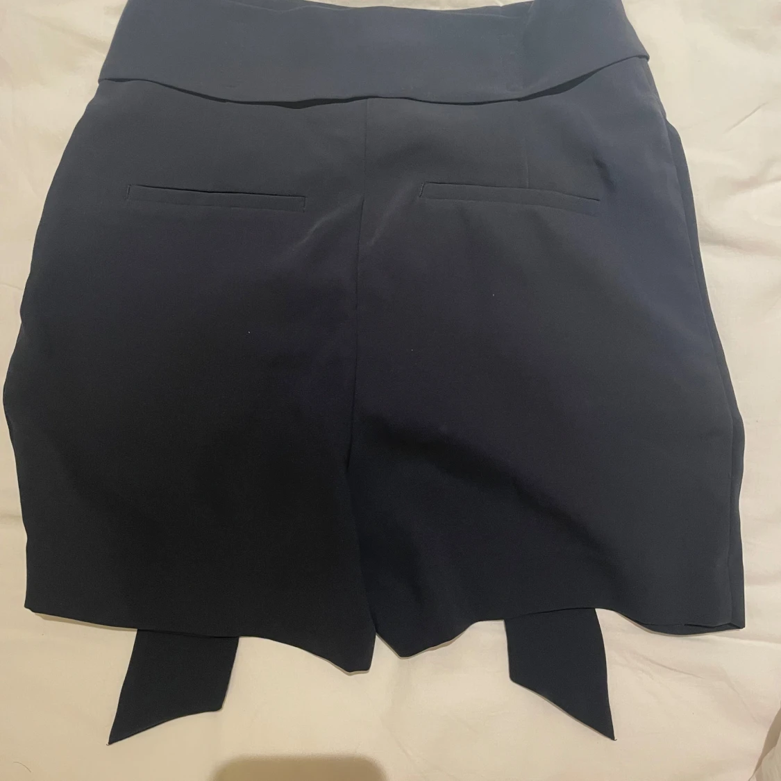 Mörkblå shorts med snören H&M - 1