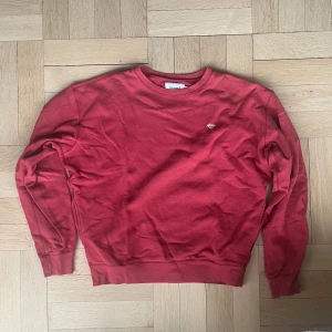 Diamond Co Supply tröja - Diamond Co Supply Sweatshirt. Size M. Decent Condition. Fits slightly oversized.  Feel free to ask any questions. Swe/Eng ok!