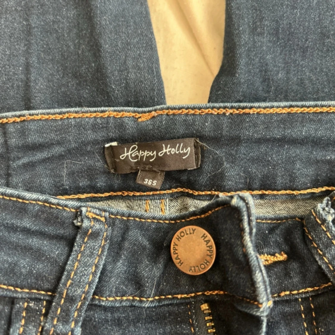 Mörkblå jeans från Happy Holly - 2