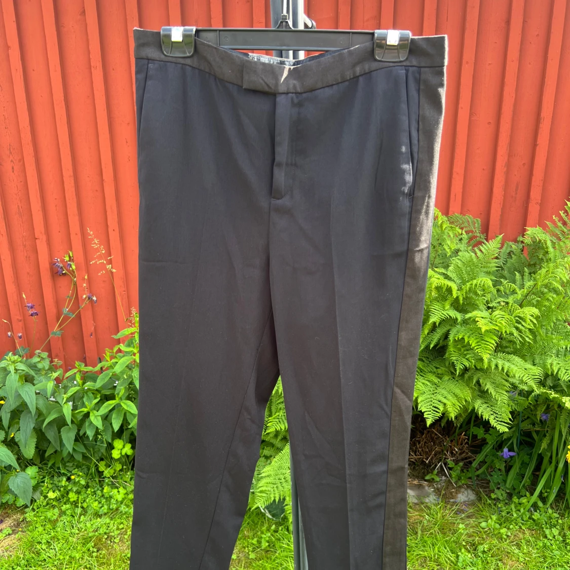 Marinblå/svarta kostymbyxor från InWear - 1