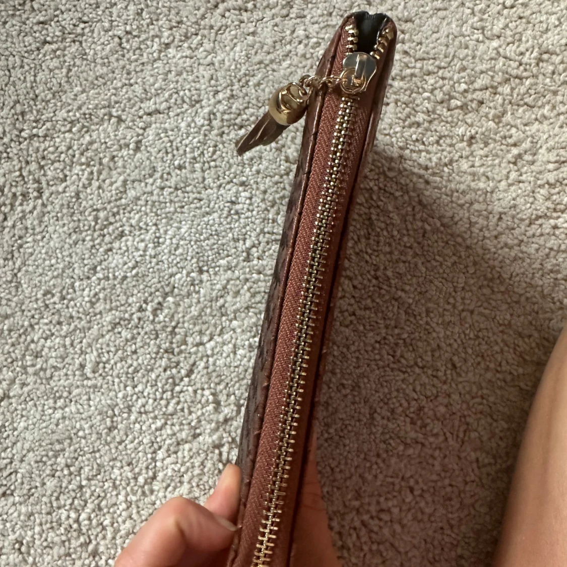 Brun flätad plånbok i skinn - 2