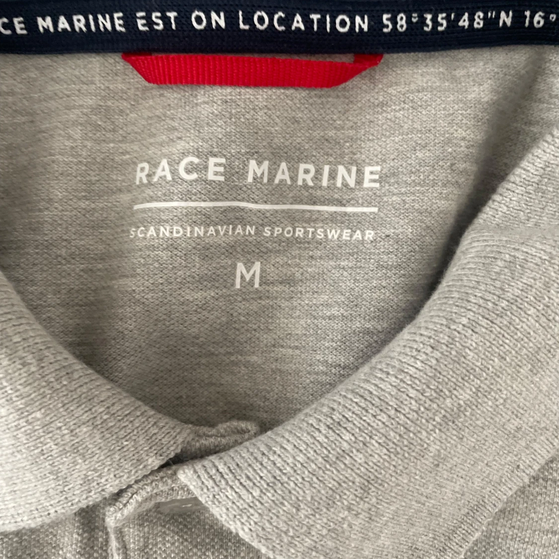 Ljusgrå pikétröja från Race Marine - 1