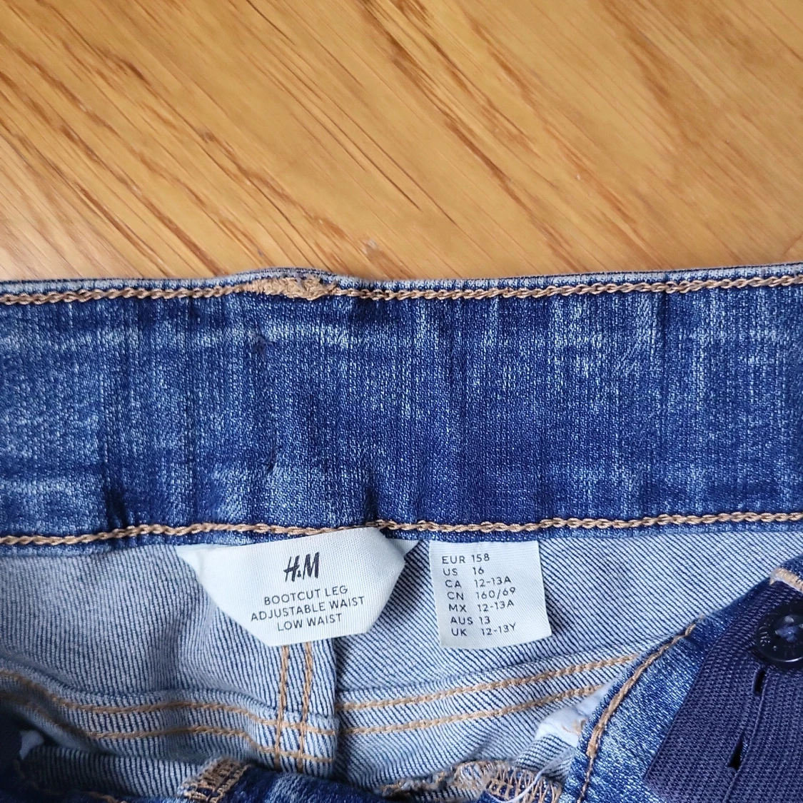 Blå bootcut jeans från H&M - 2