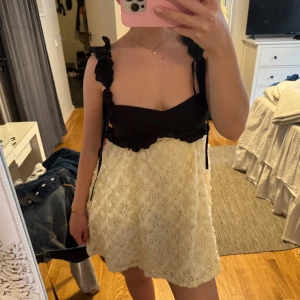 Jättefin klänning Parthea - Jättefin oanvänd klänning från Parthea med lappen kvar!💕Skulle tippa på strl S, jag är 1,61 lång och brukar ha S som referens.