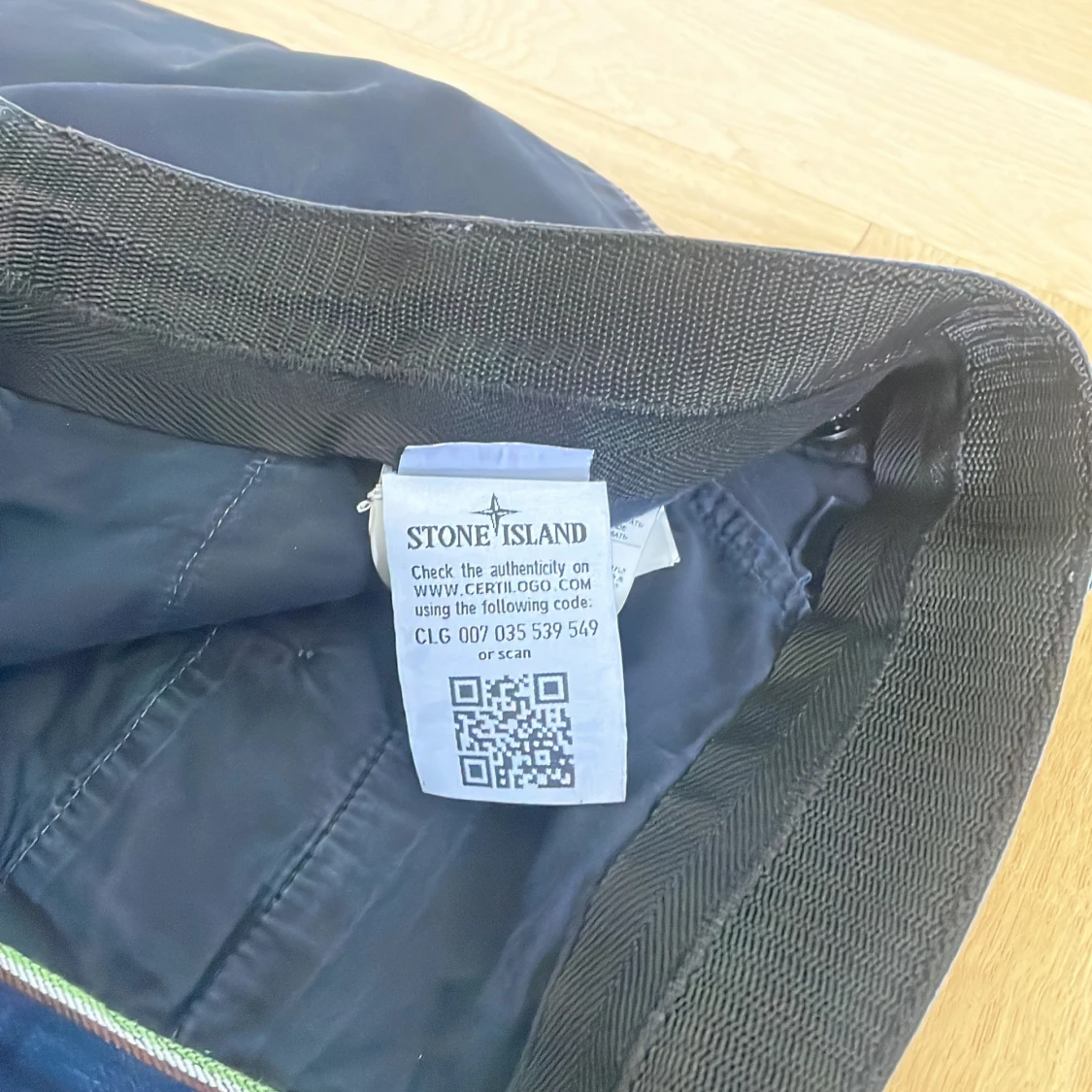 Mörkblå chinos från Stone Island - 3