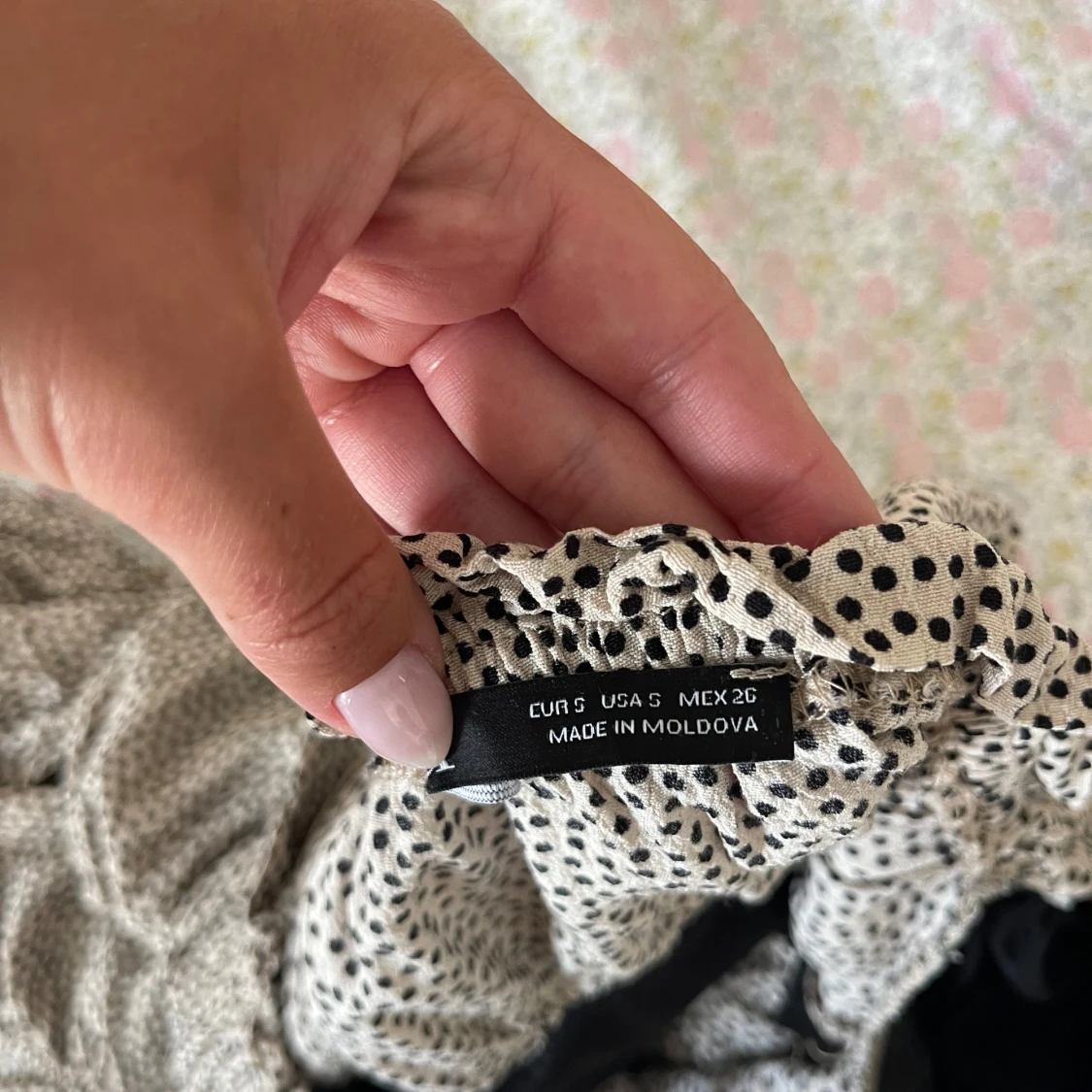 Prickig kort klänning från Zara - 3