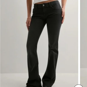 Only jeans - Svarta only jeans, aldrig använda pga fel storlek. nypris: 600
