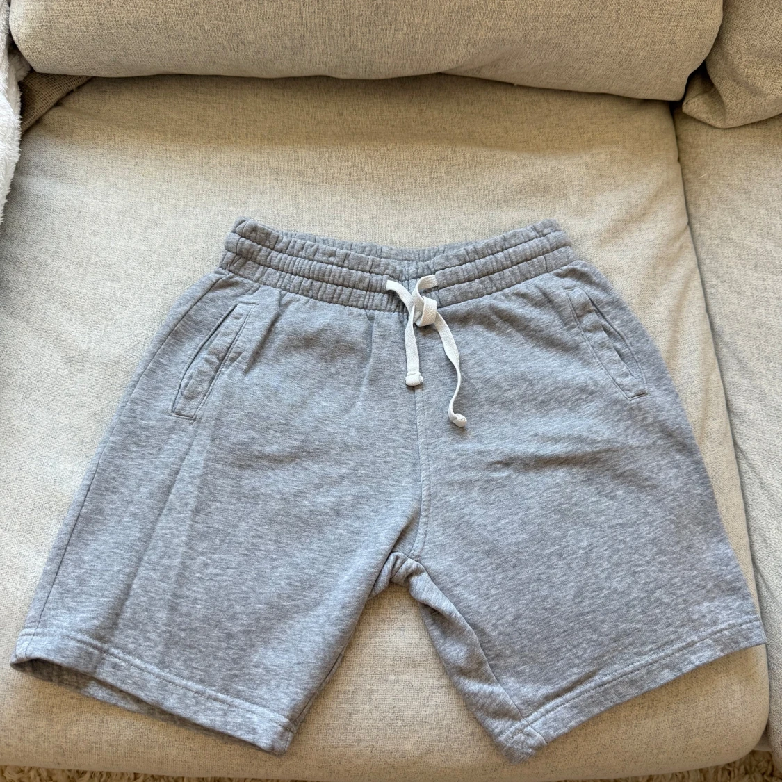 Grå mjukisshorts från H&M Divided XS