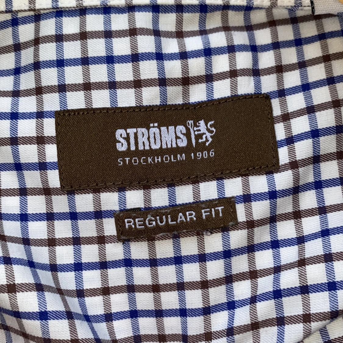Rutig skjorta från Ströms, stl 44 - 2