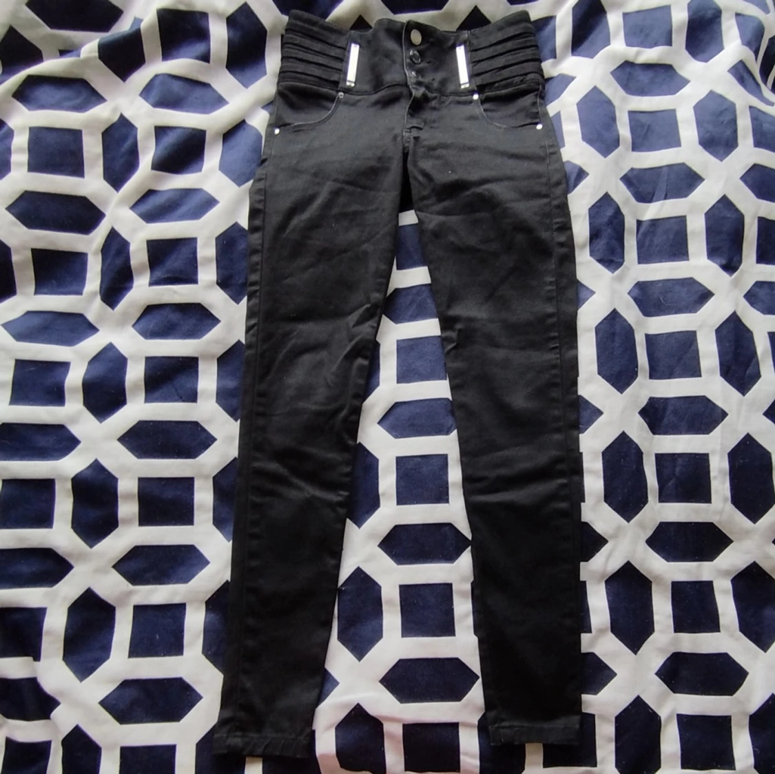 Svarta skinny jeans med detaljer - 1