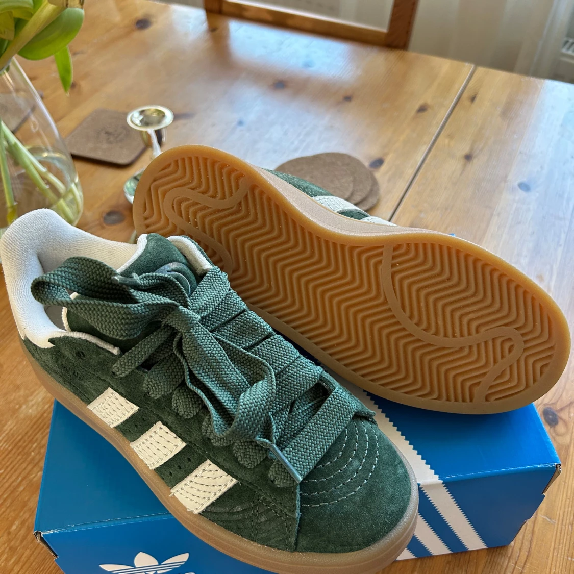 Adidas originals Campus 00s - gröna och naturvita sneakers - 1