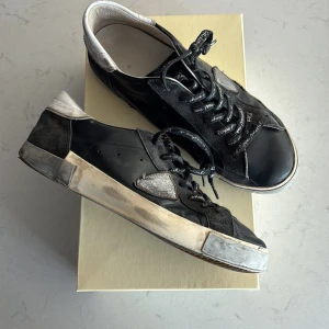 Philippe model psrx  - Stolek: 43.            Skick: okej skick.           SKICKAS MED I PAKETET: SKOR) EJ BOX ELLER DUSTBAGS