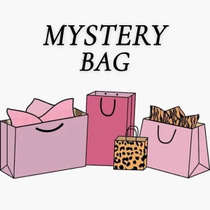 mystery bag - heej! då jag sett att det blivit populärt med mystery bags, tänkte jag testa och se om det är något intressant för er!🥰har massa kläder jag rensat då jag ska flytta, som jag bör göras av med. så har ni stl XS/S är detta perfekt för er! denna bagen är lite billigare emot mina andra, då vissa av kläderna är från shein. skriv gärna önskemål som stil/favoritfärg, så ska jag göra det bästa jag kan för er!🫶🏻 säljer inget i dåligt skick, utan de mesta är mycket bra.