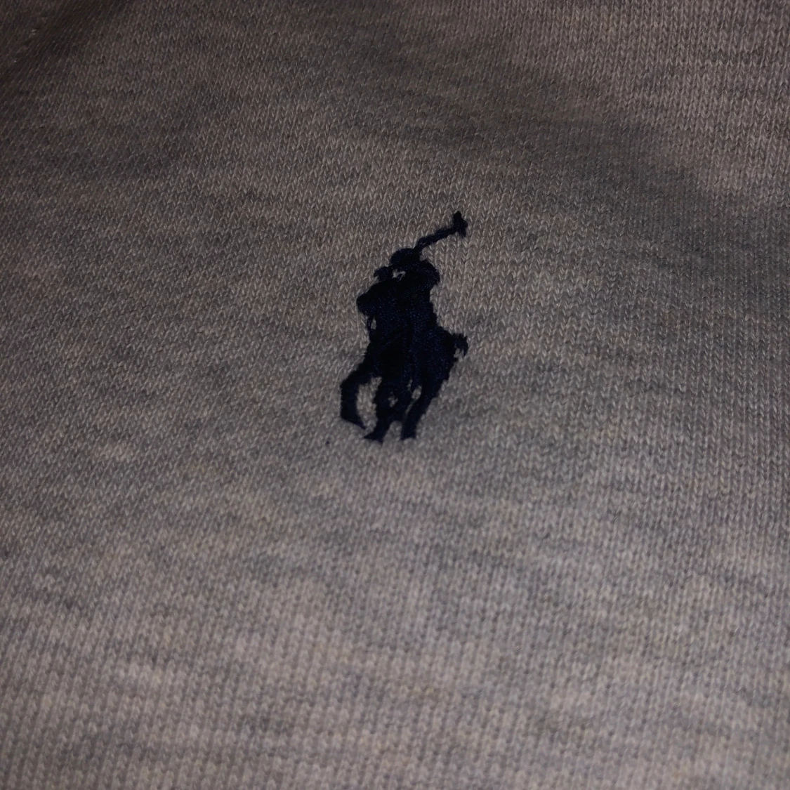Ljusgrå hoodie från Polo Ralph Lauren - 2