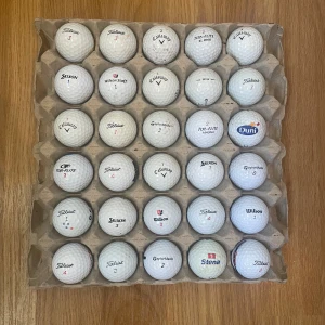 30st blandade golfbollar - Säljer ett set med 30 bollar med olika märken. Pris är förhandlingsbart 