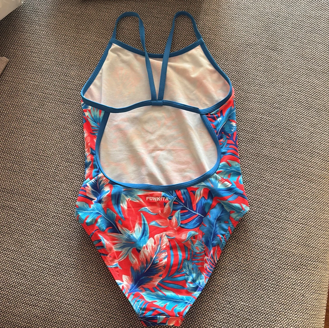 Färgglad baddräkt från Funkita - 1