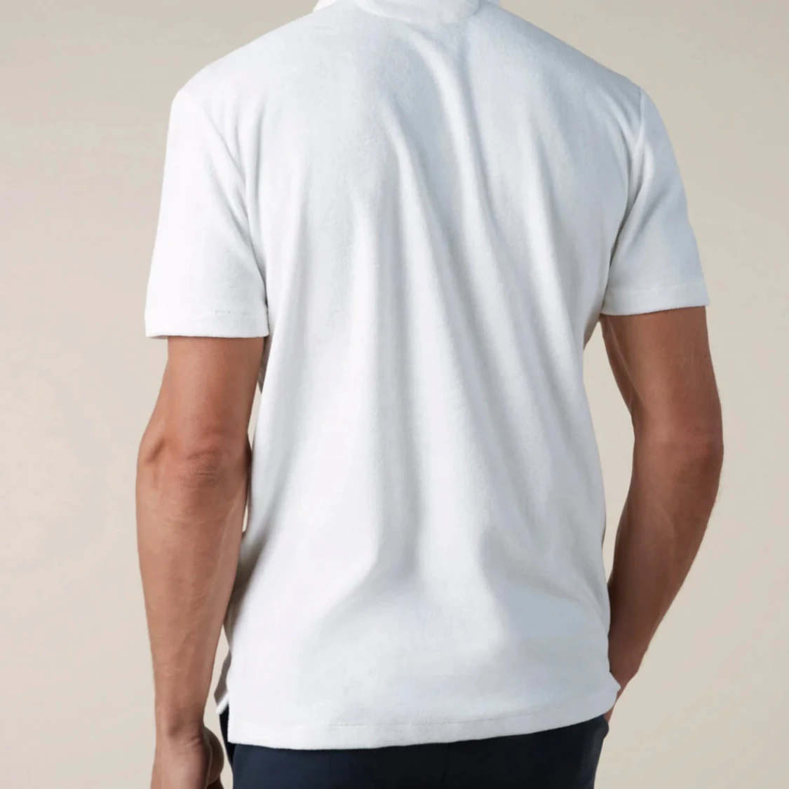 Vit piké t-shirt med bröstficka - 1